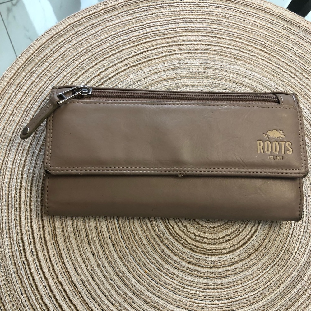 Roots wallet